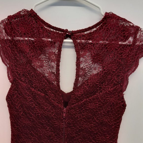 NWT Maroon Lace Dress - Picture 4 of 5